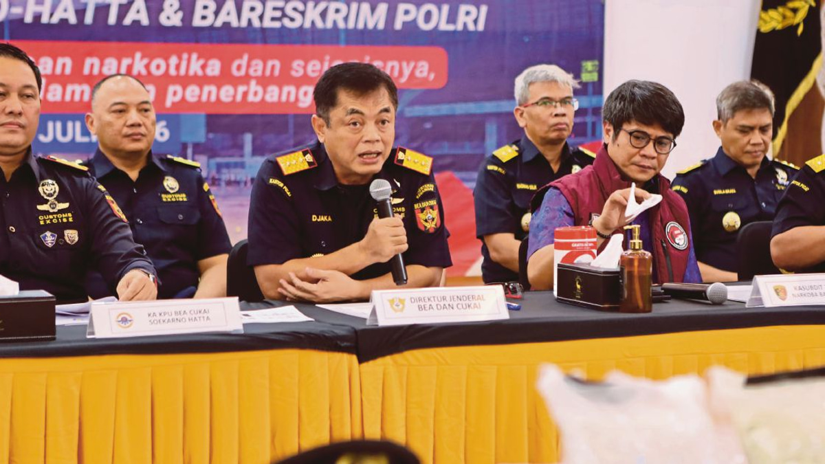 Aviation authority launches probe into security lapses following Malaysia Airlines pilot's drug arrest
