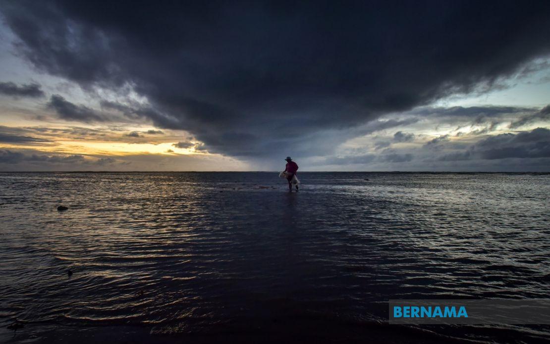Thunderstorms and Heavy Rain Expected Across Malaysia Until Evening