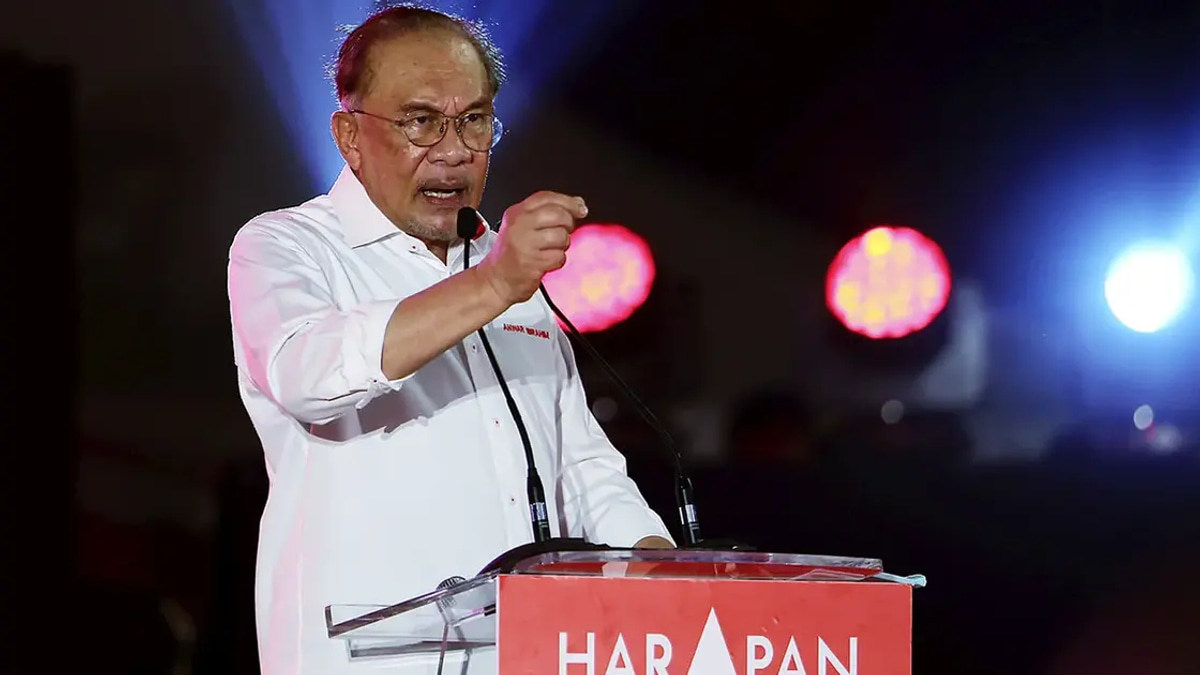 Anwar Urges Political Restraint on Royal Issues in Negeri Sembilan Election Campaign