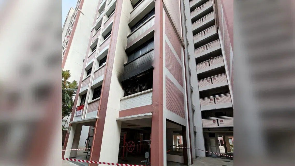 Elderly Man Hospitalised After Fire in Singapore HDB Flat; ITE Student Hailed as Hero