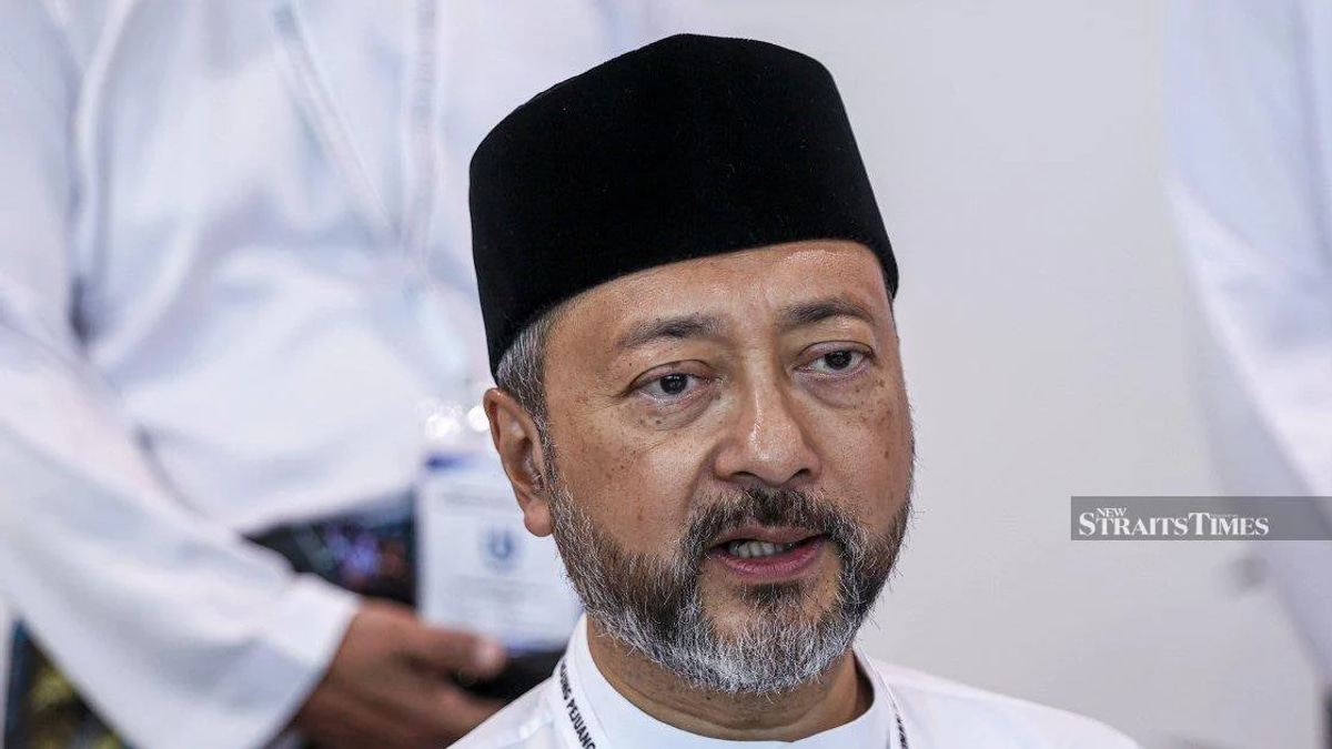 Pejuang's PN Entry Signals Wider Push for Opposition Unity, Says Mukhriz