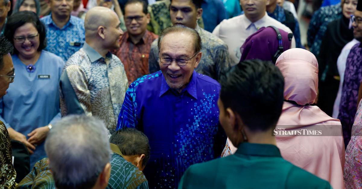 Academic Freedom Must Not Be Constrained by Government Regulations, Says Anwar