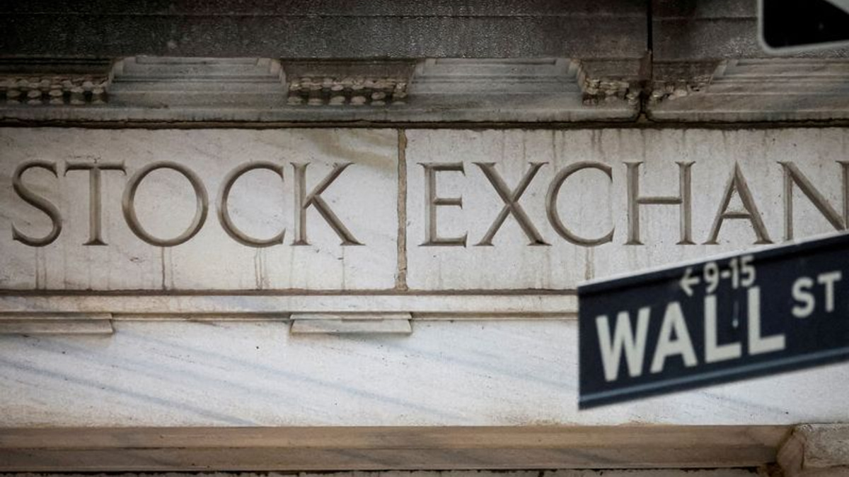 Wall Street's Latest Investing Craze: New ETFs Betting Big on AI and the 'MANGOS' Stocks