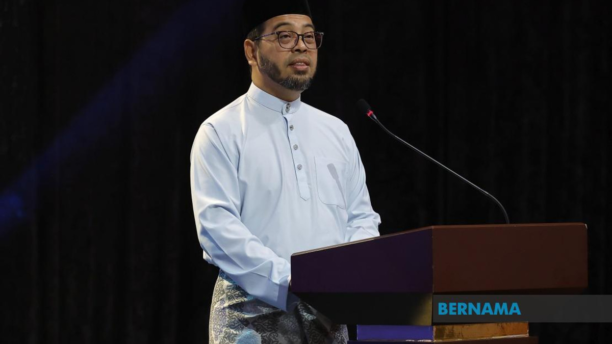 Unity Among Muslims Essential to Navigate Global Challenges, Says Zulkifli
