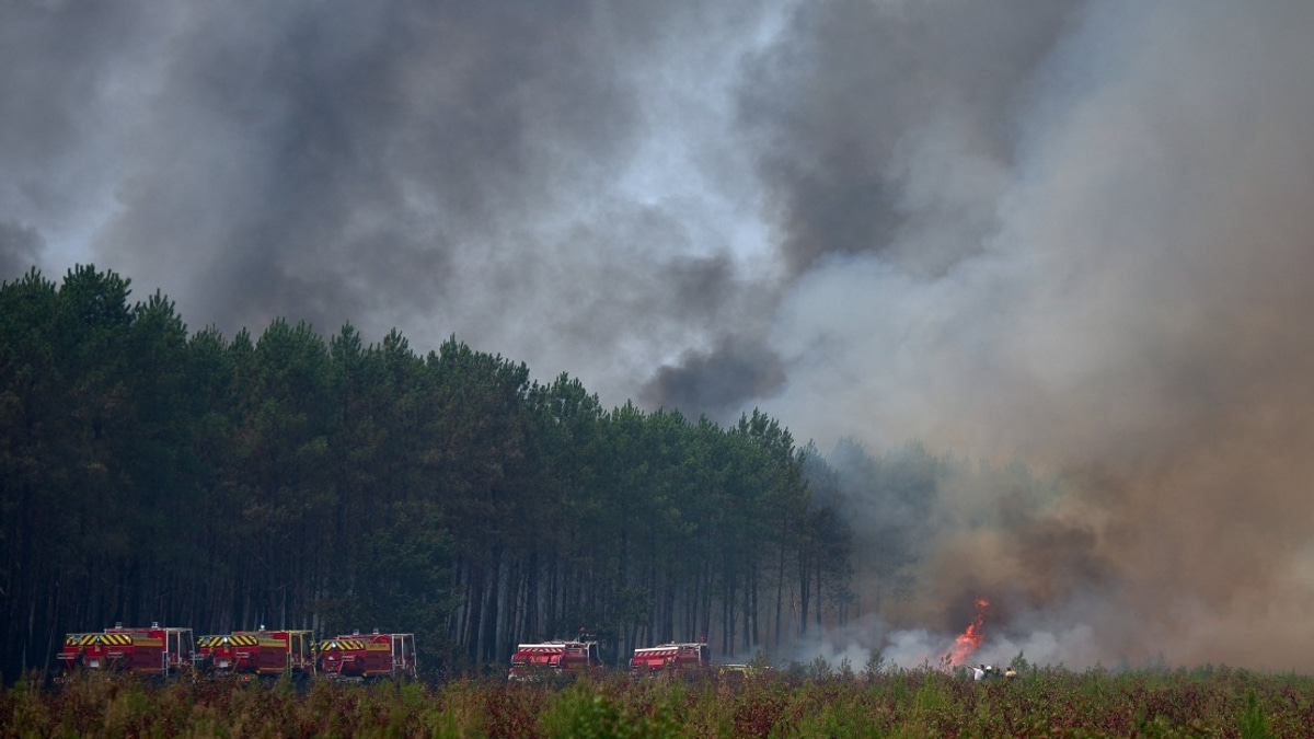 France's Wildfire Crisis Deepens as Over 85 Firefighters Injured, Thousands Evacuated