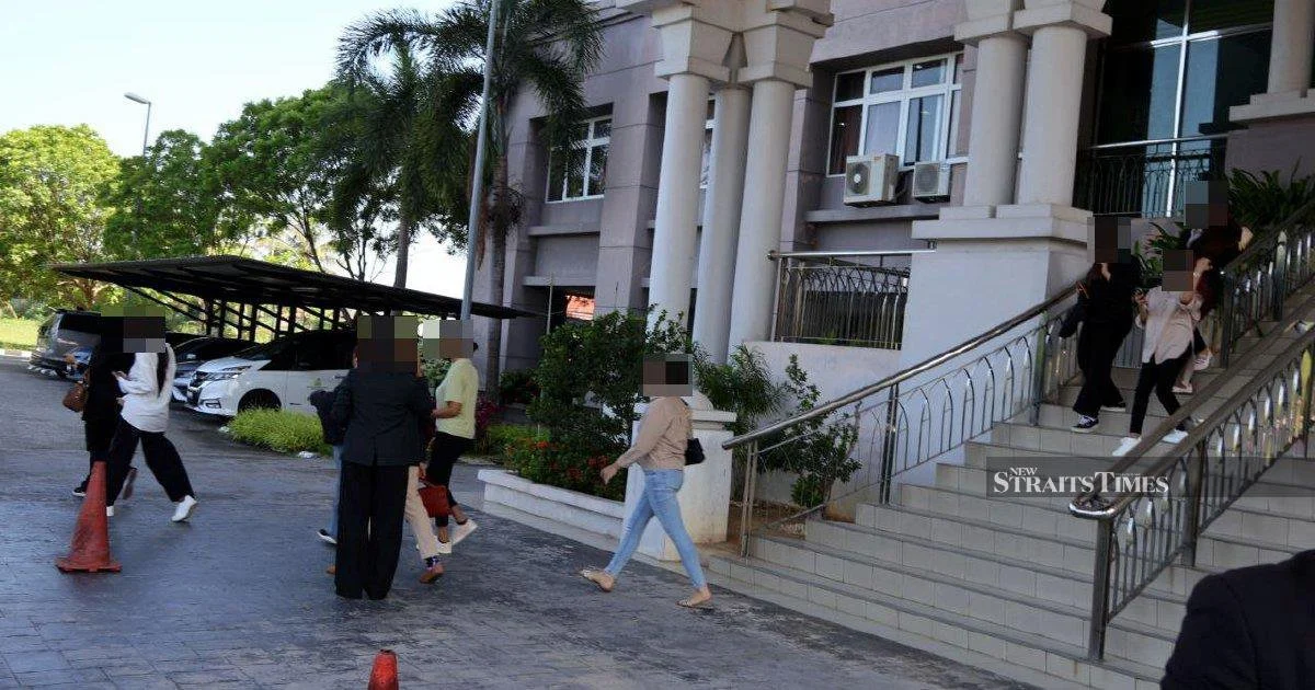 Syariah Court in Kota Baru Postpones Trial of 14 Men Accused of Cross-Dressing
