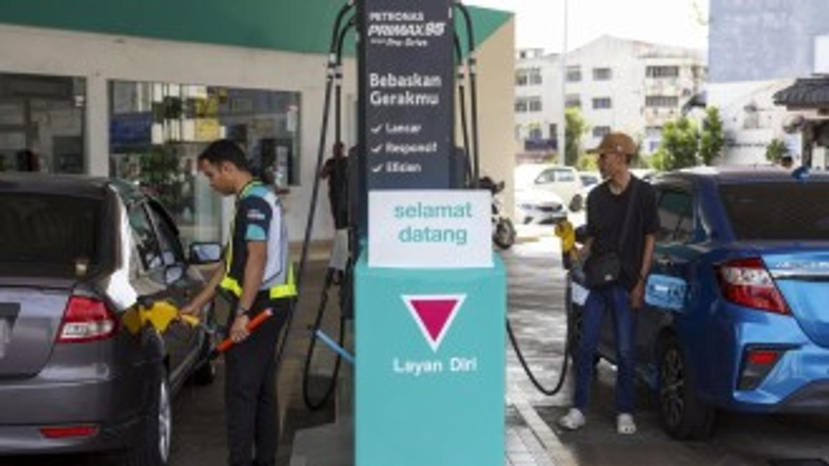 Petronas Fuel Supply Secured Through August Amid Global Energy Uncertainty