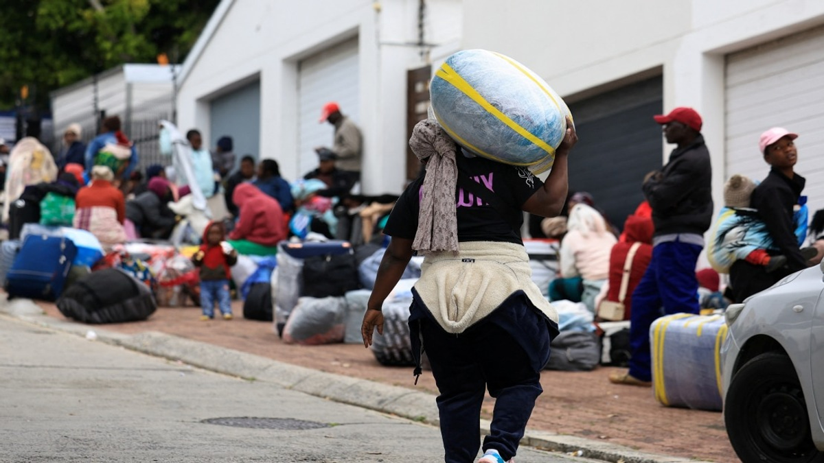 Mass exodus of Zimbabweans from Cape Town as South Africa relocates migrants amid xenophobic tensions