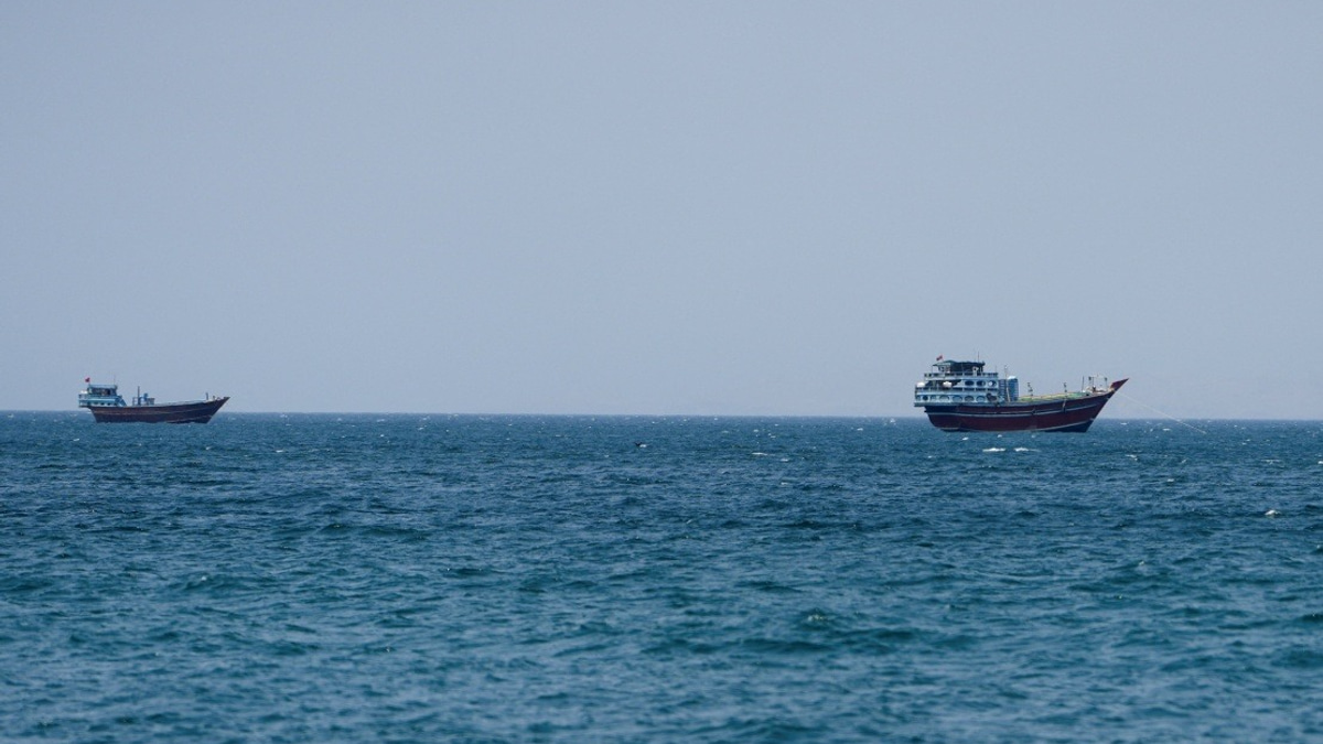Iran's Security Chief Ties Hormuz Strait Reopening to US Concessions