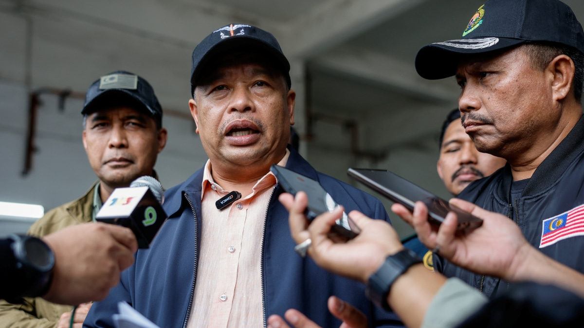 Immigration Department to Hold Off on Officer Discipline Until MACC Completes Probe
