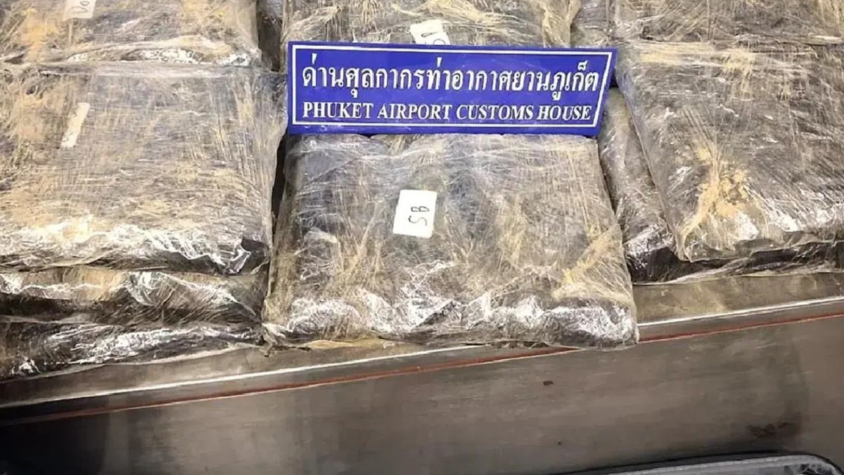 Two women caught smuggling 32kg of cannabis through Phuket airport