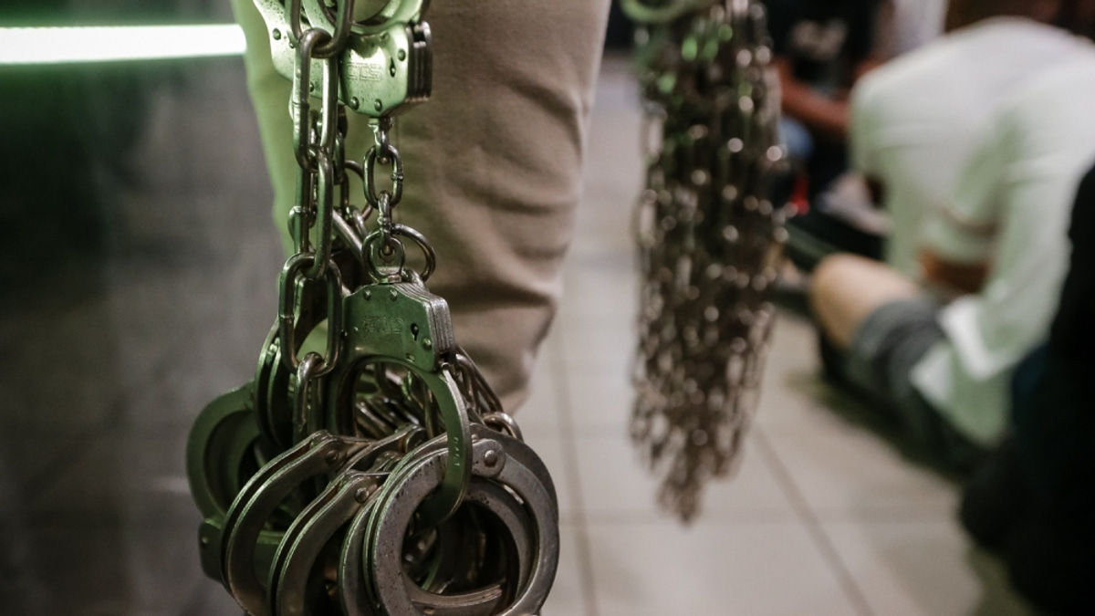 Twelve Malaysian police officers arrested in alleged RM2 million extortion scheme targeting Chinese national