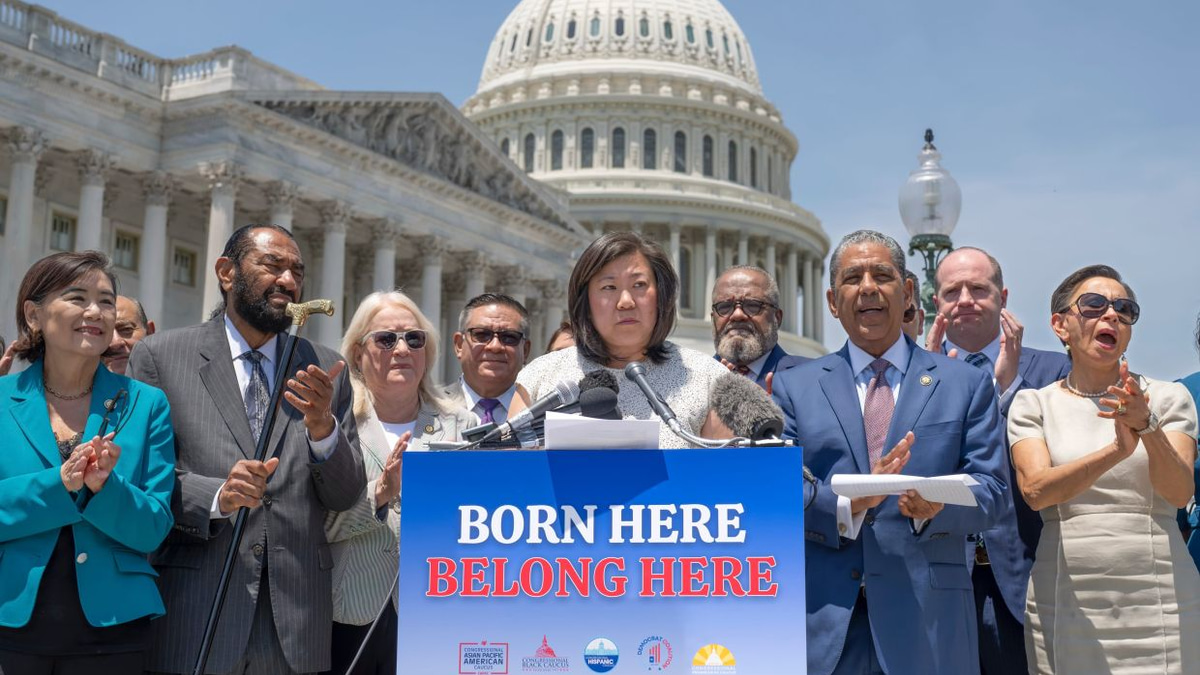 US Supreme Court Blocks Trump's Bid to End Birthright Citizenship