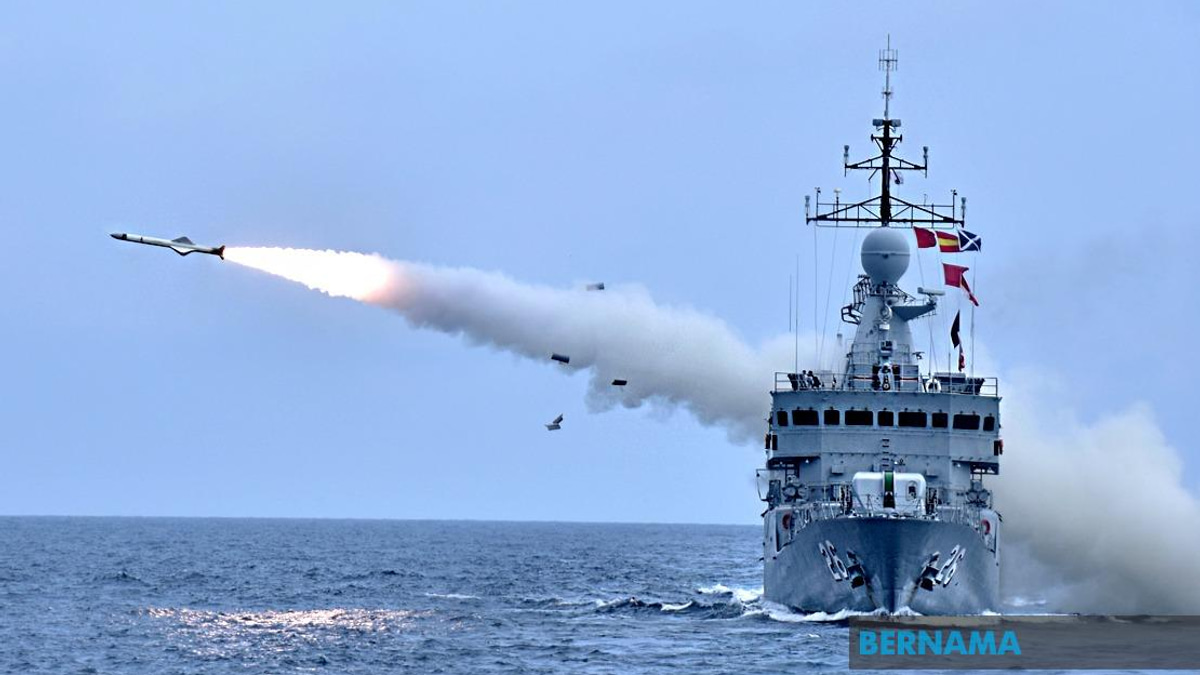 Malaysia Recalibrates Defence Strategy Amid Emerging Cyber Threats and Great Power Tensions