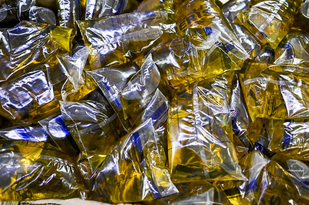 Six defendants face court over massive haul of unlicensed subsidised cooking oil