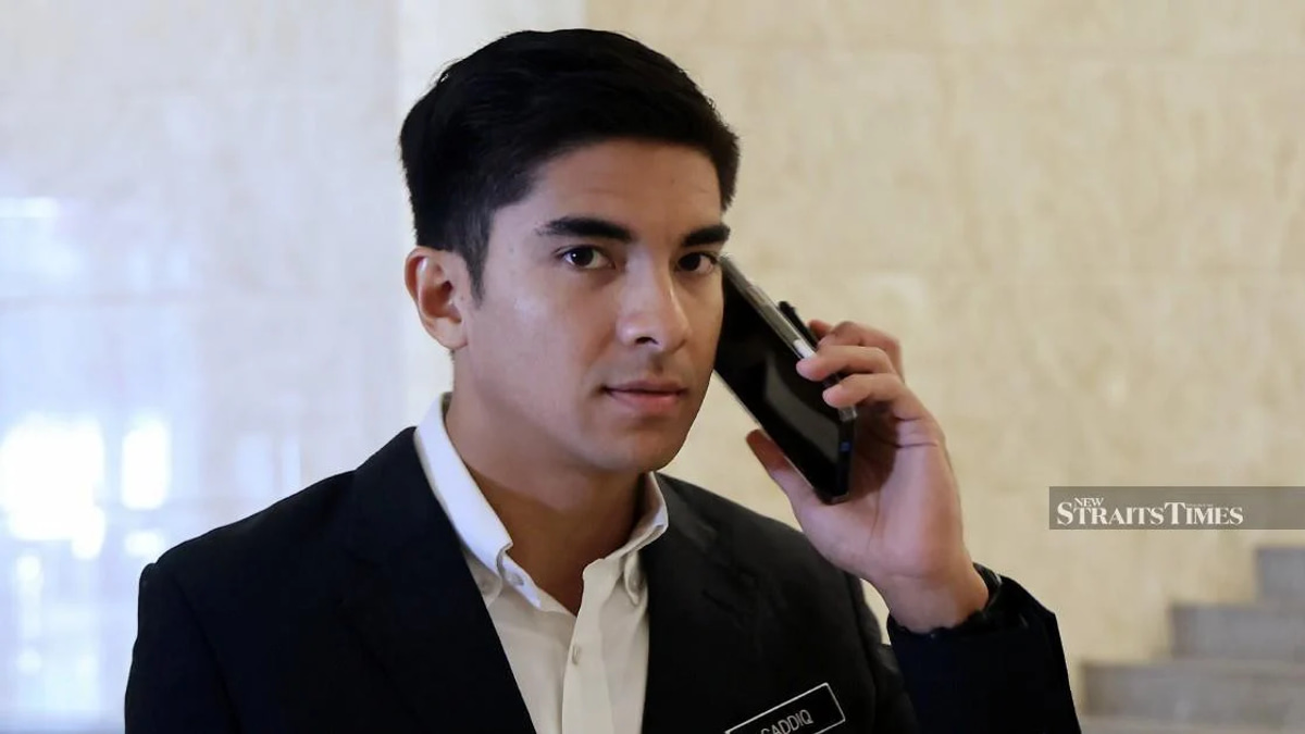 Tunku Ismail Criticises 'Hollywood' Politics, in Apparent Dig at Syed Saddiq