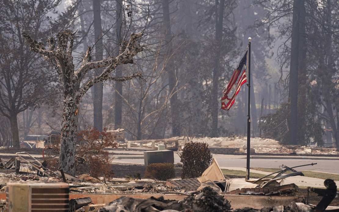 Over 65,000 Evacuated as Massive Wildfires Engulf Washington State, Destroying 700 Homes