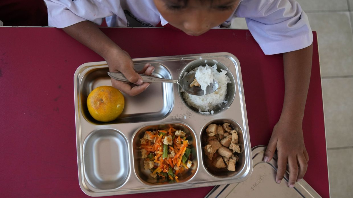 Indonesia's Anti-Corruption Watchdog Demands Suspension of Prabowo's Free Meals Programme