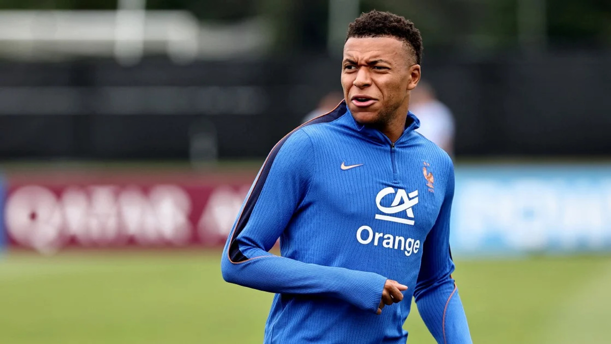 Paris Prosecutors Launch Investigation into Paraguayan Lawmaker's Comments on Mbappé
