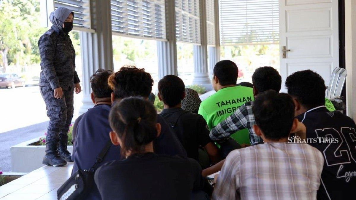 Ten undocumented migrants face court charges for overstaying and illegal entry in Pasir Mas