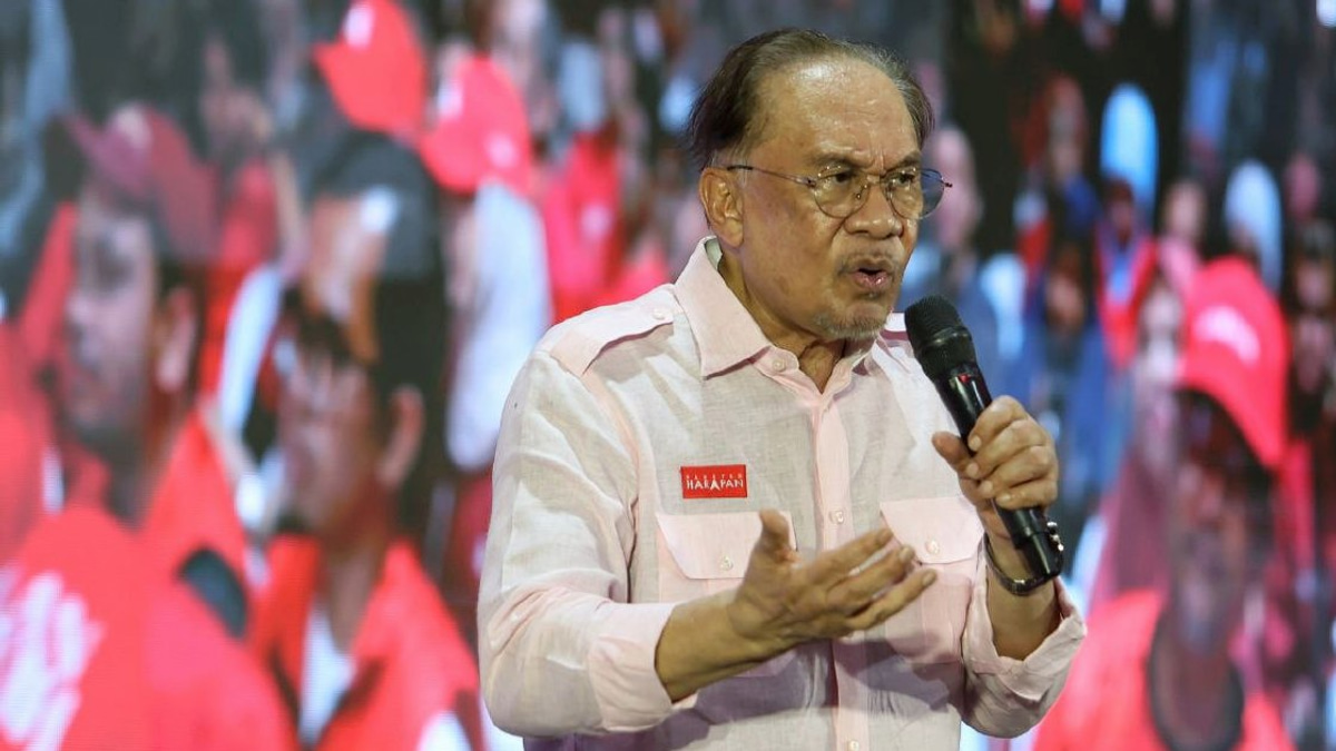 Anwar Pledges Commitment to Federal Coalition Amid Negri Sembilan Poll Challenge