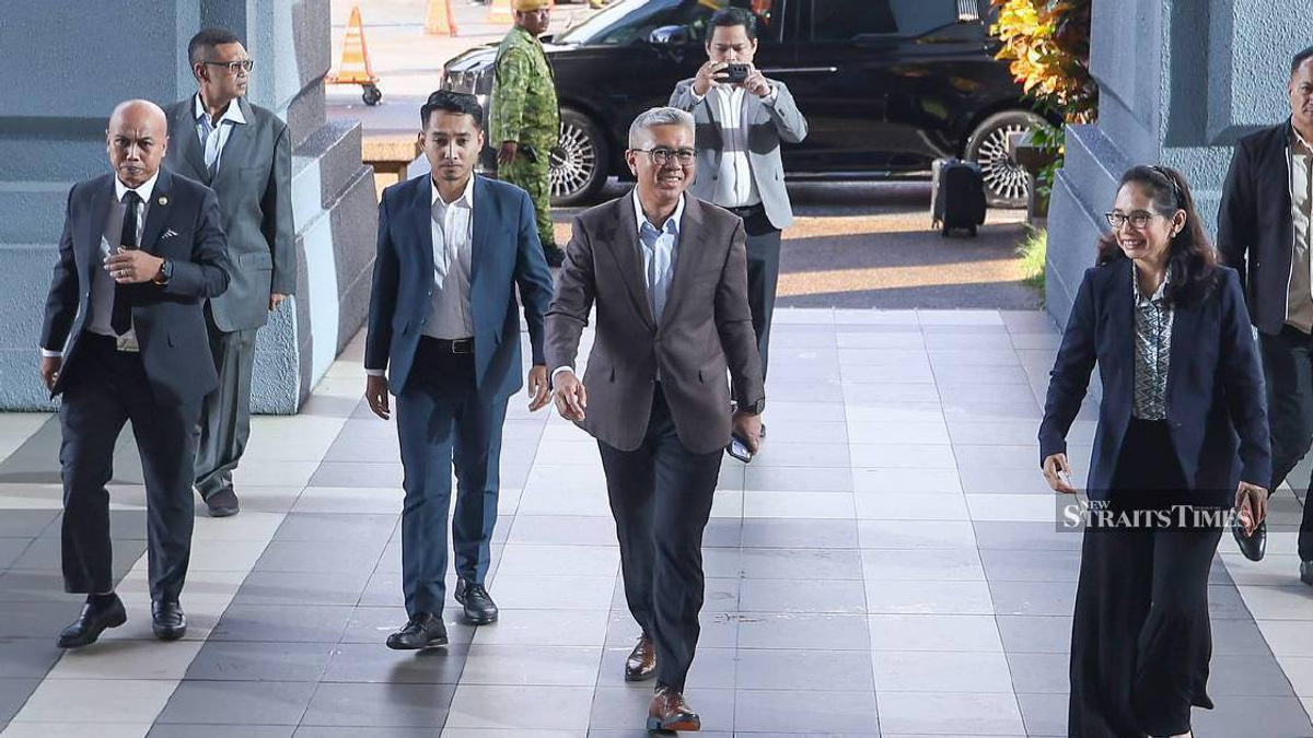 Former Finance Minister Tengku Zafrul Testifies in Muhyiddin's Jana Wibawa Trial
