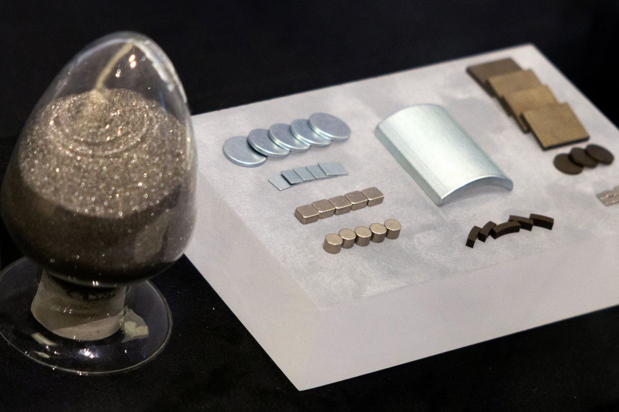 China Deepens Iran Scientific Ties with Rare Earth Exploration Push