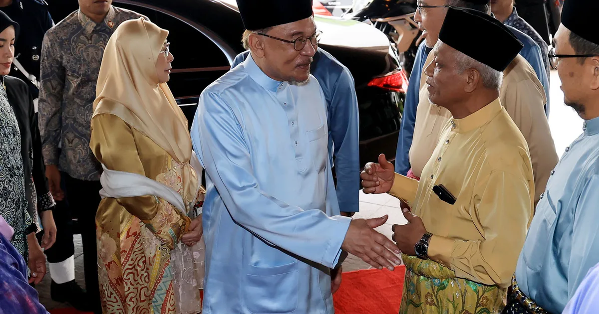 Anwar Orders Cabinet Review of Felda Forensic Audit Plan
