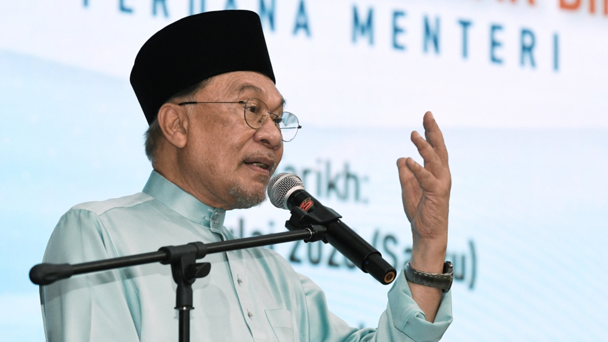 Anwar Rebukes Kedah Leader Over Polarising Remarks as Unity Push Falters