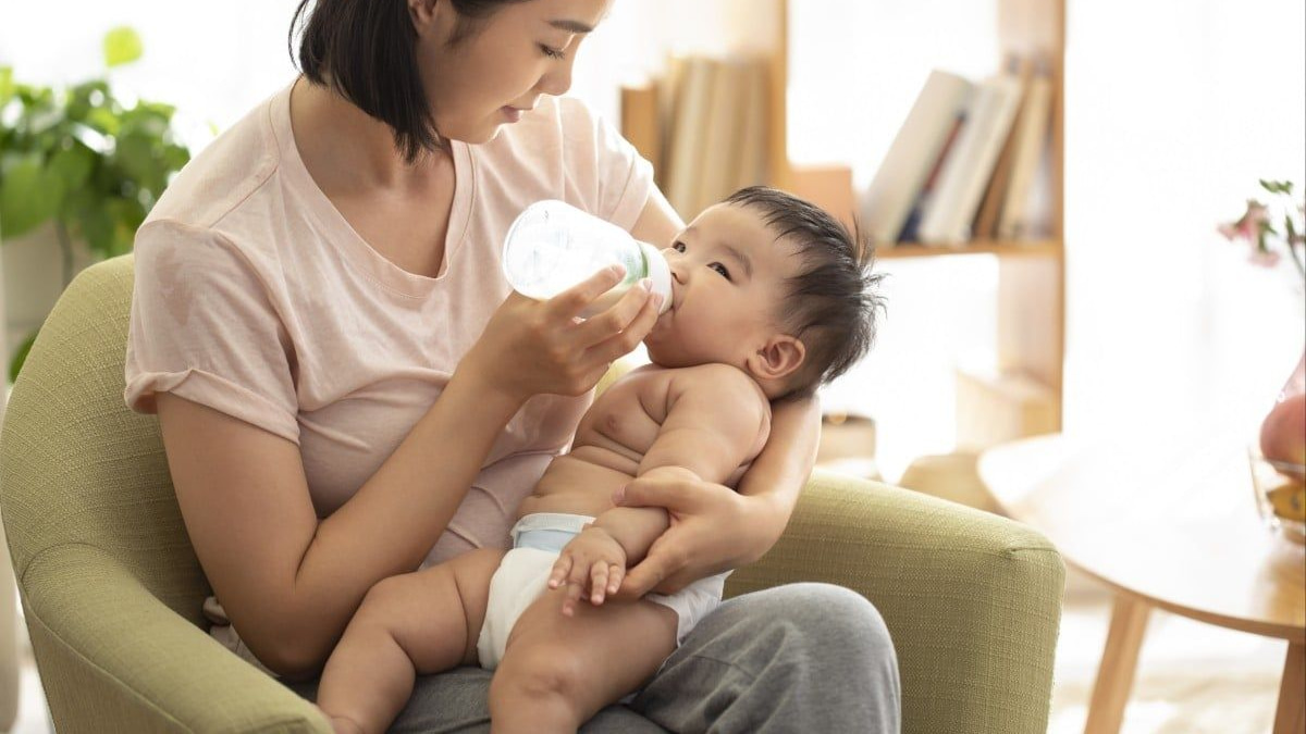 Chinese Infant Hospitalised After Parents Mix Formula With Vegetable Juice