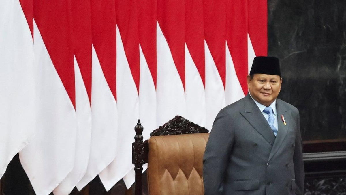 Prabowo Faces Credibility Test as Indonesia's Budget Plan Looms Amid Slipping Support