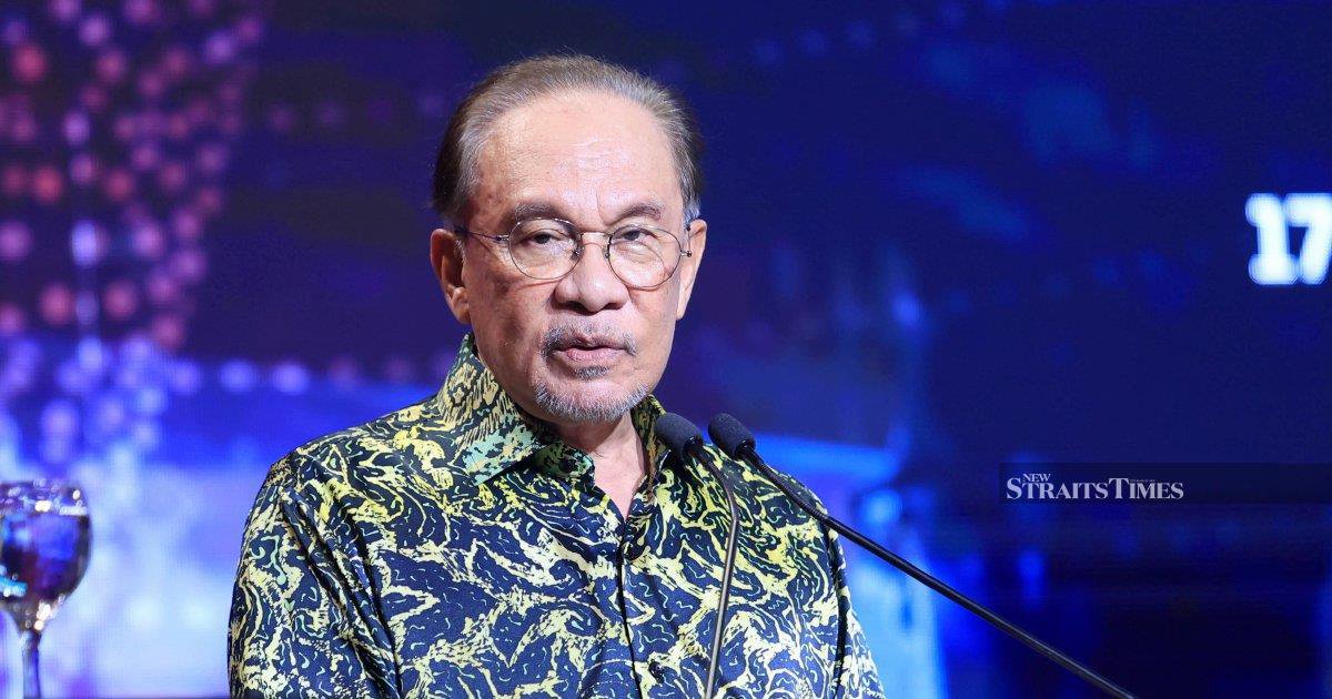 Anwar's Strategic Diplomacy Has Shielded Malaysia's Interests, Says Loke