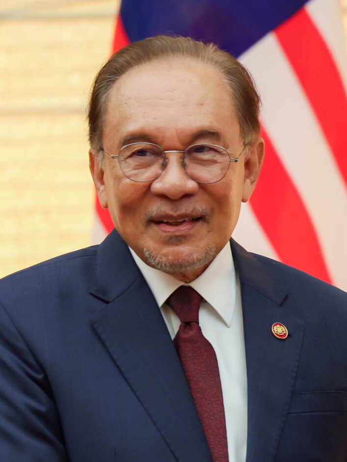PM Anwar Himself Flying to Johor to Announce PH Candidates Lah — Johor Election Getting Very Real