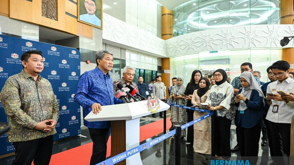 Myanmar Signals Readiness to Repatriate 5,000 Refugees by Sea, Malaysia's Hasan Confirms