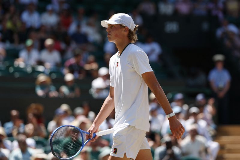 Hewitt's Son Cruz Wins First ATP Match at Washington Open at Age 17