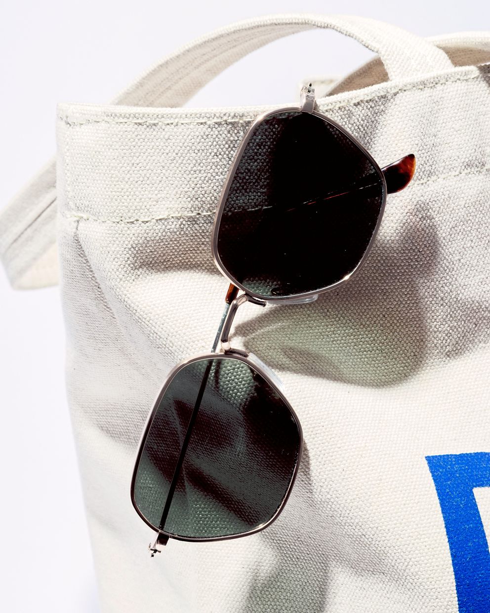 Eye Protection in the Tropics: Do You Really Need Sunglasses Every Time You Step Outside?