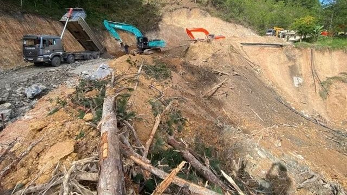Vietnam Declares Emergency Over Storm Damage to Ho Chi Minh Road