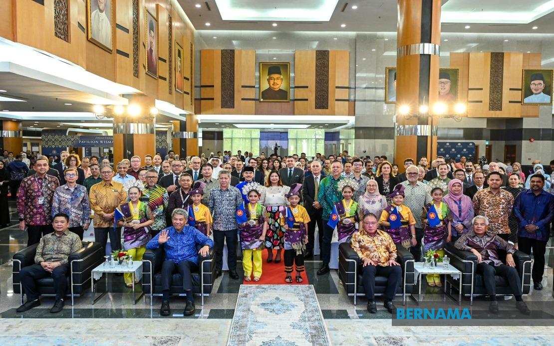 Malaysia Celebrates 59 Years of ASEAN Partnership at Putrajaya Ceremony