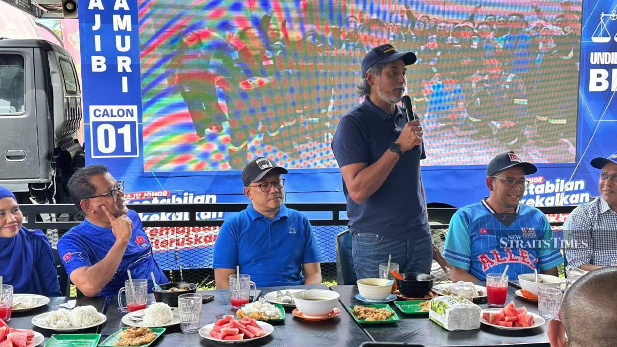 BN must court PAS supporters in non-contested seats, says Khairy