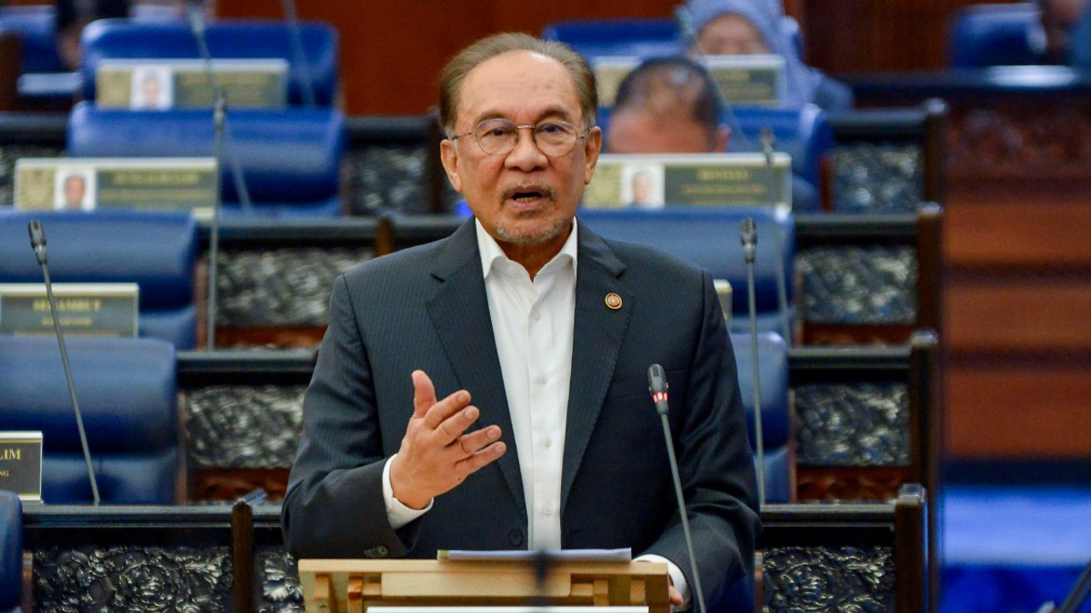 Malaysia's Pension Fund Falls Far Short of Covering Annual Obligations, PM Warns