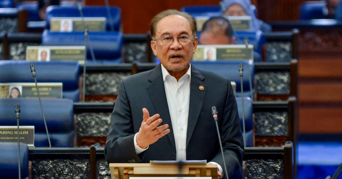 Malaysia's Pension Fund Falls Far Short of Covering Annual Obligations, PM Warns