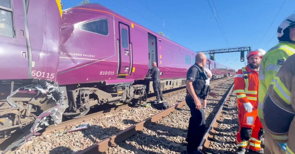 One Dead, Dozens Injured in UK Train Collision North of London