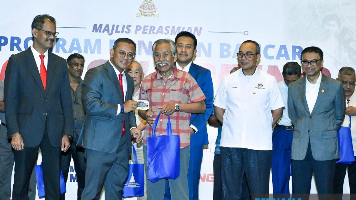 Over 8,300 Non-Pensioned Military and Police Veterans in Selangor Receive Shopping Vouchers