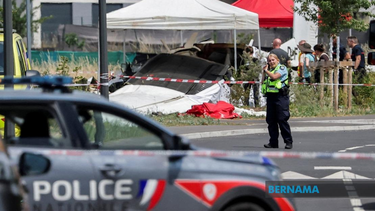 Eleven Dead After Civilian Aircraft Crashes Near Nancy in Eastern France