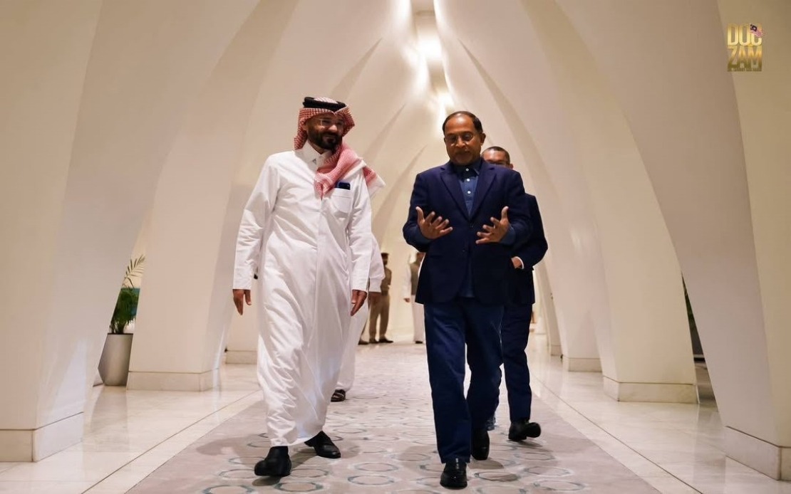 Malaysia's Higher Education Minister Arrives in Doha to Pay Respects to Late Father Amir of Qatar