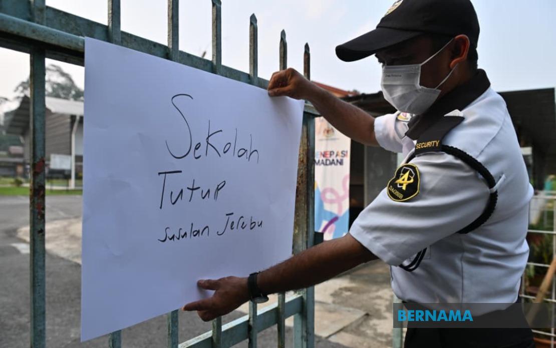 Haze Crisis Forces Closure of 108 Schools in Serian as Air Quality Plummets