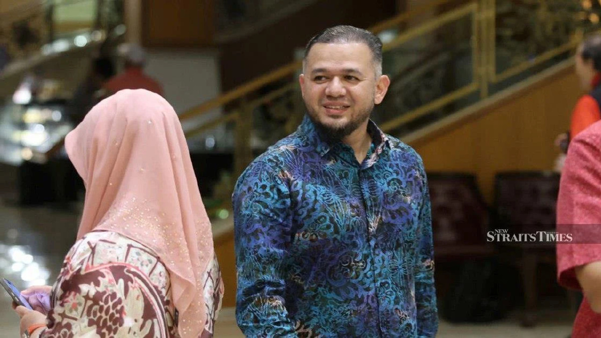 Kangar Umno Chief and Two Directors Must Repay RM492k in Haj Services Dispute