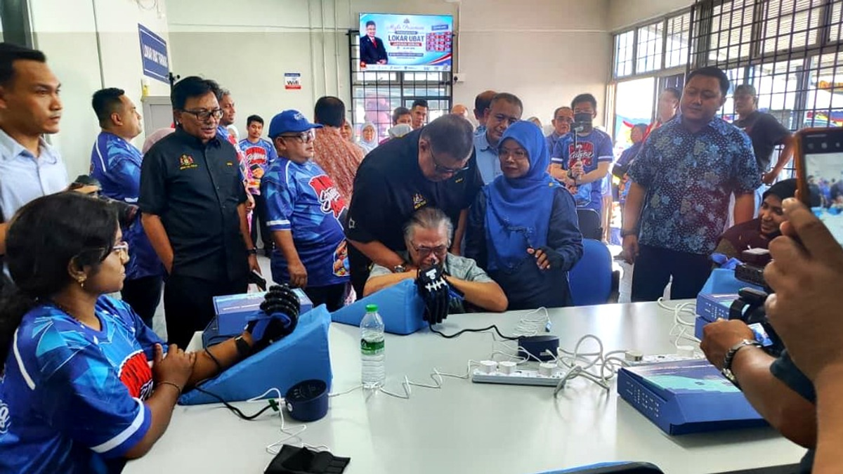 UTeM's MADANI Centre Brings Robotic Rehabilitation to Melaka Communities
