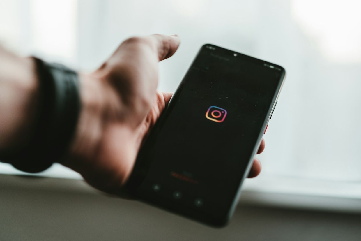 India Demands Meta Remove Child Abuse Material from Instagram and WhatsApp