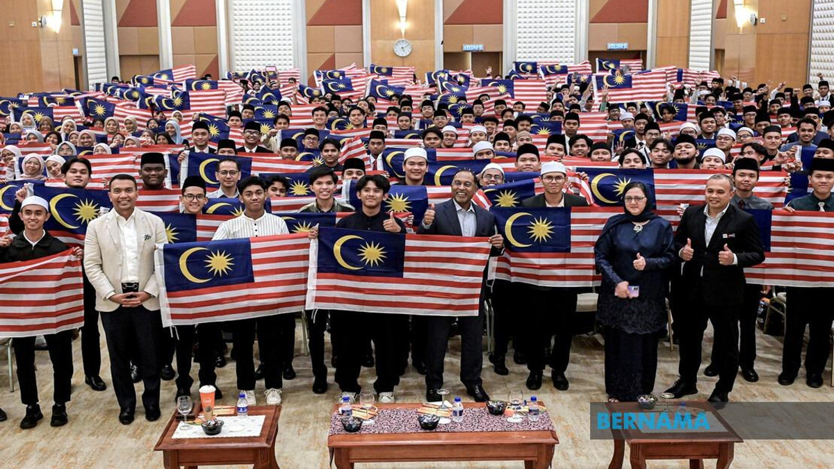 Malaysia's Higher Education Ministry Steps Up Vigilance Over Students in West Asia Amid Regional Tensions